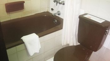 Imagen de la habitación del Hotel Surya and Cottages Prigen. Foto 9