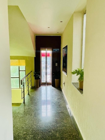 Imagen de los interiores del Hotel Suryadev. Foto 16