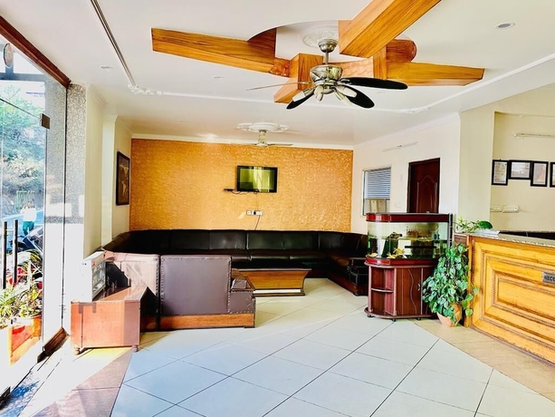 Imagen de los interiores del Hotel Suryadev. Foto 18