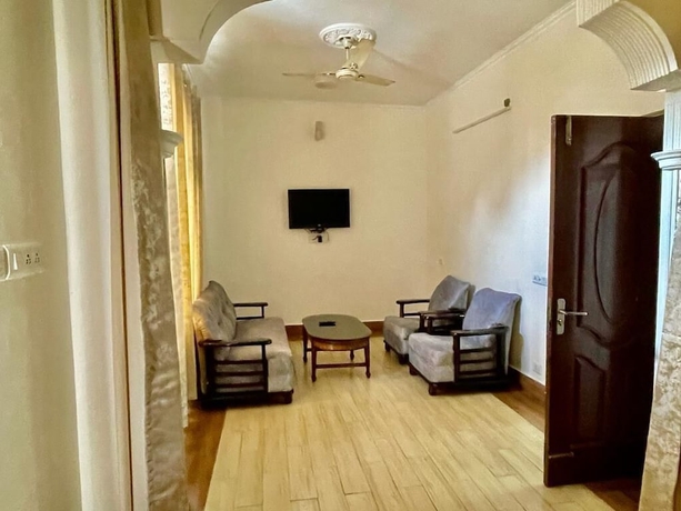 Imagen de la habitación del Hotel Suryadev. Foto 10