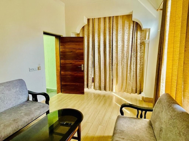 Imagen de la habitación del Hotel Suryadev. Foto 12