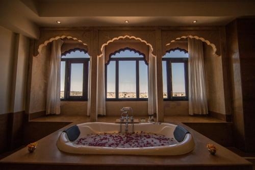 Imagen general del Hotel Suryagarh. Foto 1