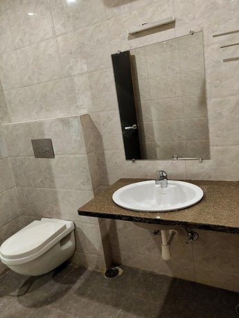 Imagen de la habitación del Hotel Suryansh. Foto 5