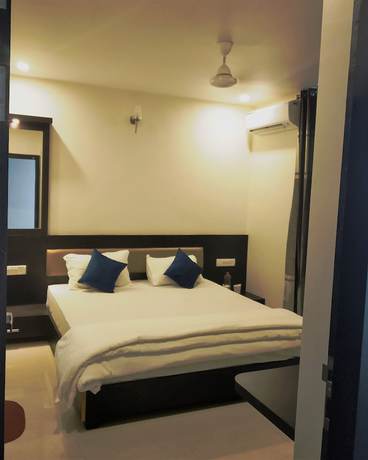 Imagen de la habitación del Hotel Suryansh. Foto 9