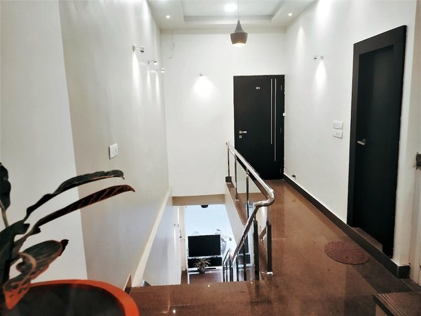 Imagen de los interiores del Hotel Suryansh. Foto 20