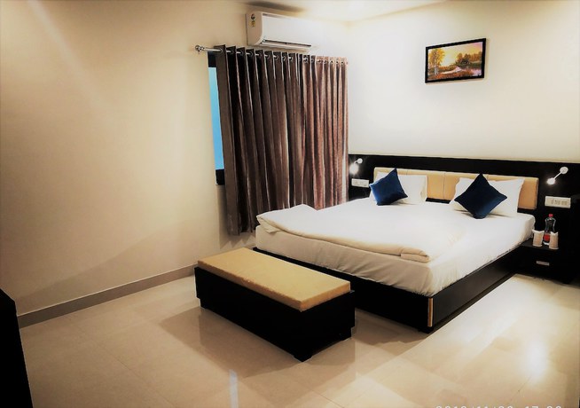 Imagen de la habitación del Hotel Suryansh. Foto 10