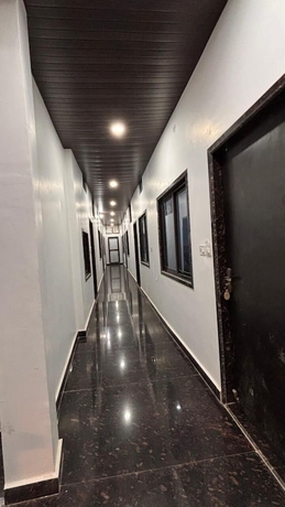 Imagen de los interiores del Hotel Suryavanshi Guest House. Foto 16