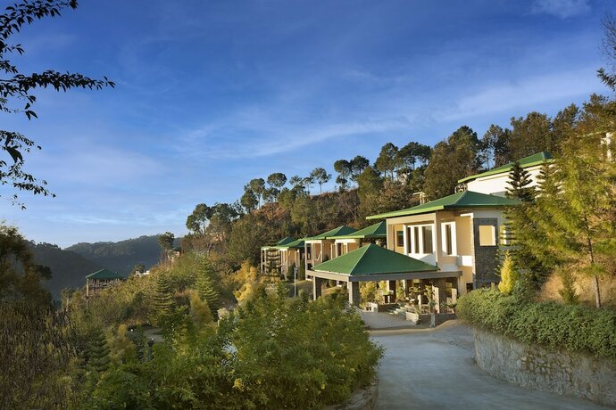Imagen general del Hotel Suryavilas Luxury Resort And Spa. Foto 2