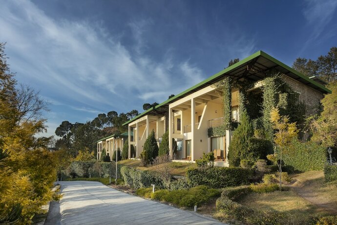 Imagen general del Hotel Suryavilas Luxury Resort And Spa. Foto 4