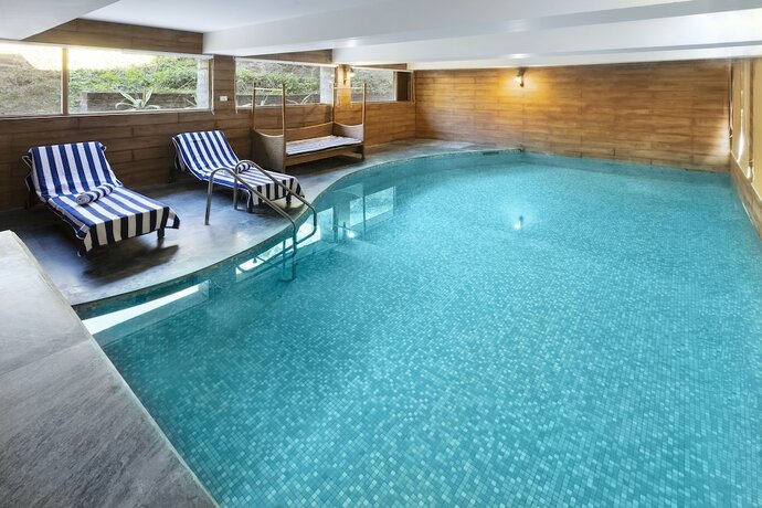 Imagen de la habitación del Hotel Suryavilas Luxury Resort And Spa. Foto 13