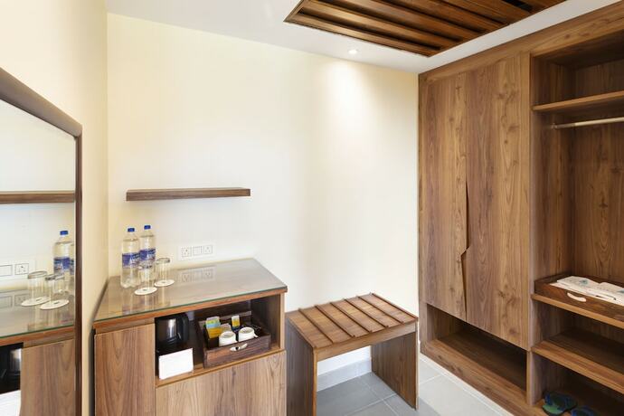 Imagen de la habitación del Hotel Suryavilas Luxury Resort And Spa. Foto 18