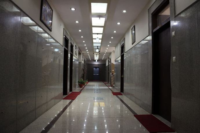 Imagen de los interiores del Hotel Suryodaya. Foto 6