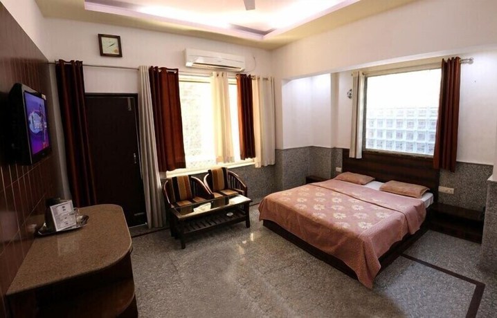 Imagen de la habitación del Hotel Suryodaya. Foto 3