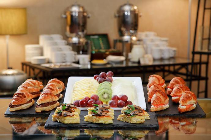 Imagen del bar/restaurante del Hotel Suschevsky by Safmar. Foto 4