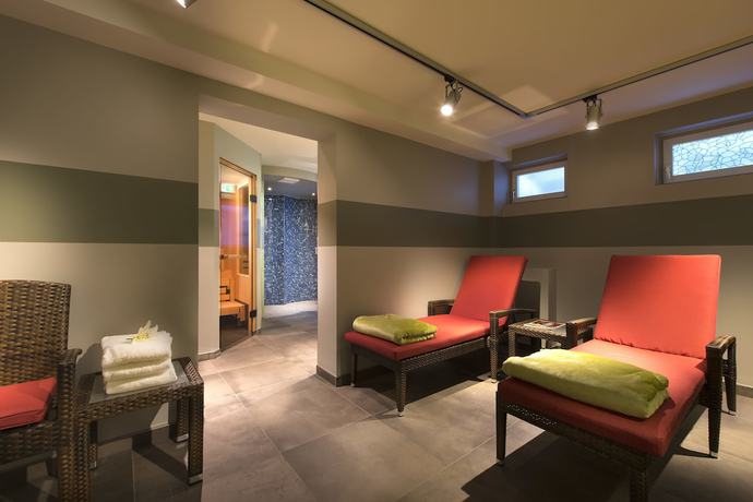 Imagen de la piscina del Hotel Susewind. Foto 18