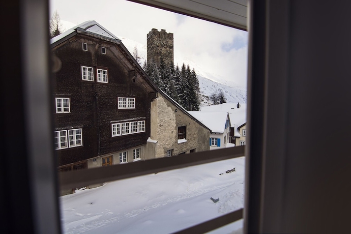 Imagen de la habitación del Hotel Sust lodge. Foto 7