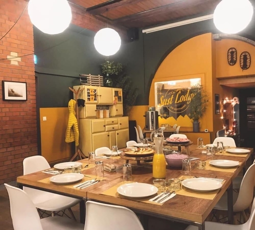 Imagen del bar/restaurante del Hotel Sust lodge. Foto 2