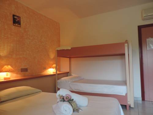 Imagen de la habitación del Hotel S'ustiarvu. Foto 13