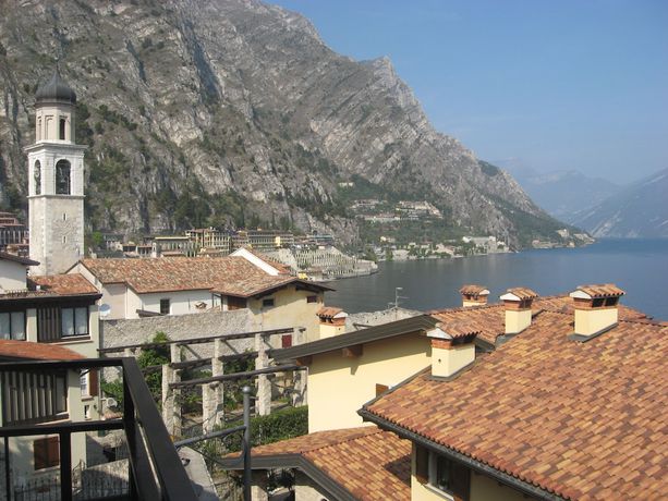 Imagen de los exteriores del Hotel Susy, Limone sul Garda. Foto 17