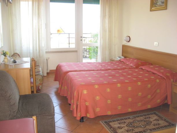 Imagen de la habitación del Hotel Susy, Limone sul Garda. Foto 10