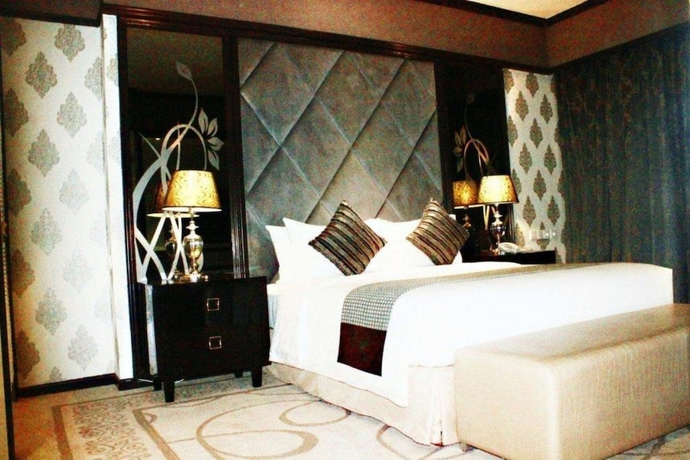 Imagen de la habitación del Hotel Sutan Raja and Convention Centre. Foto 10