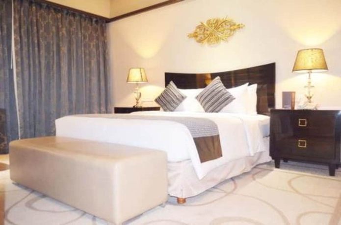Imagen de la habitación del Hotel Sutan Raja and Convention Centre. Foto 13