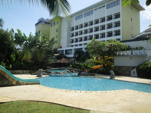 Imagen general del Hotel Sutanraja Convention & Recreation. Foto 1
