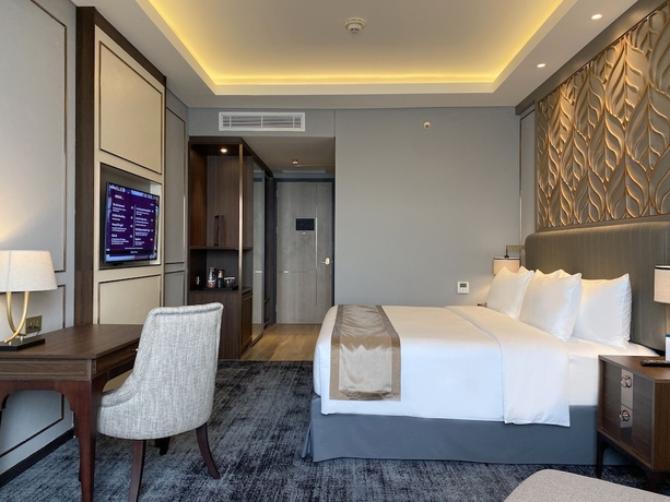 Imagen de la habitación del Hotel Sutasoma At The Tribrata Dharmawangsa. Foto 5