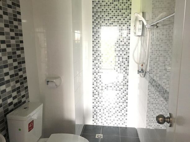 Imagen general del Hotel Sutharnlai Apartment. Foto 12