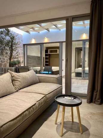 Imagen de la habitación del Hotel Sutivan Luxury Apartments. Foto 8