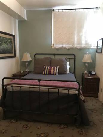 Imagen de la habitación del Hotel Sutter. Foto 6