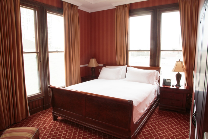 Imagen de la habitación del Hotel Sutter Mansion. Foto 10