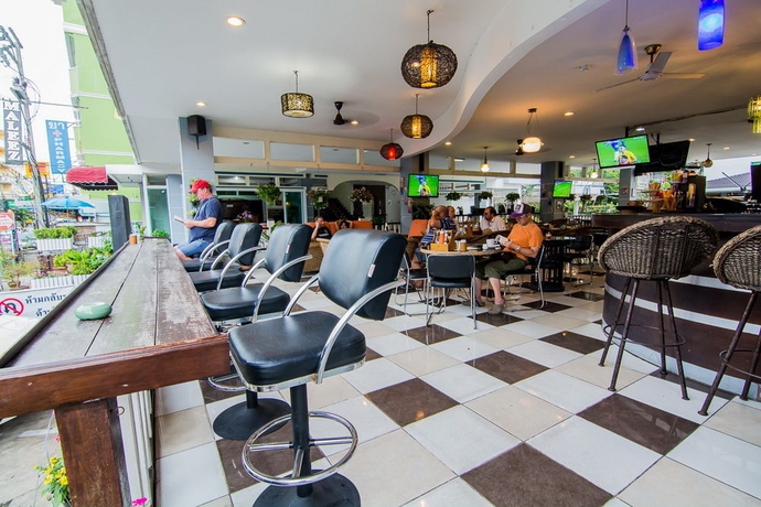Imagen del bar/restaurante del Hotel Sutus Court 4. Foto 4