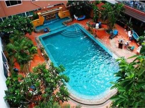 Imagen general del Hotel Sutus Court 5. Foto 2