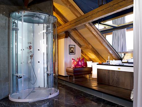 Imagen de la habitación del Hotel S&uuml;dtiroler Gasthaus - Adler. Foto 11