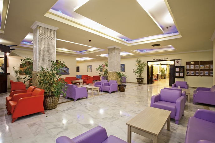 Imagen de los interiores del Hotel S&uuml;ral Garden. Foto 12