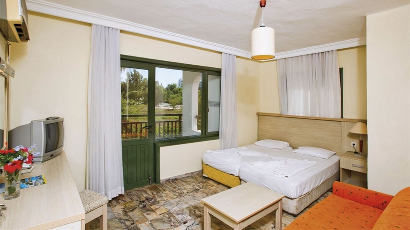 Imagen de la habitación del Hotel S&uuml;ral Garden. Foto 4