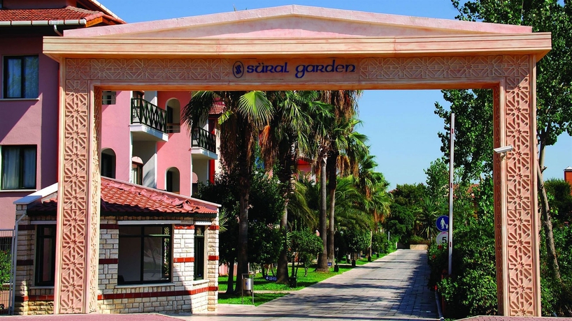 Imagen de los exteriores del Hotel S&uuml;ral Garden. Foto 10