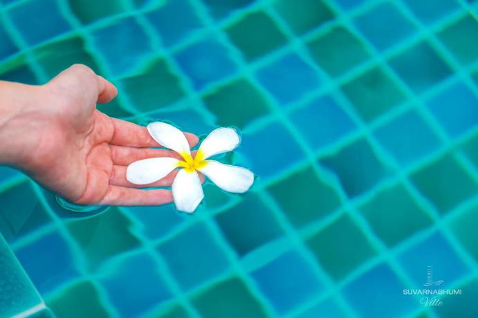 Imagen de la piscina del Hotel Suvarnabhumi Ville Airport. Foto 10