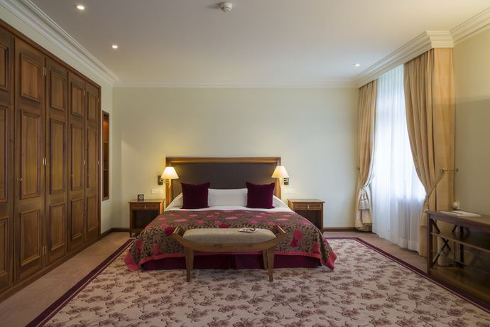 Imagen de la habitación del Hotel Suvretta House. Foto 2