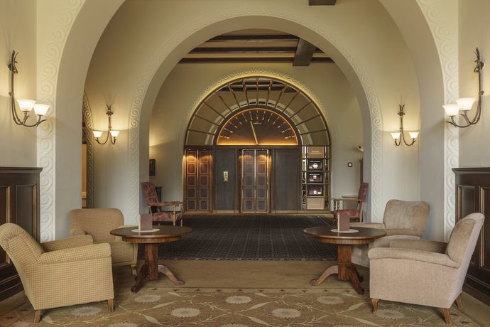 Imagen de los interiores del Hotel Suvretta House. Foto 20