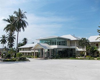 Imagen de los exteriores del Hotel Suwan Driving Range and Resort. Foto 13
