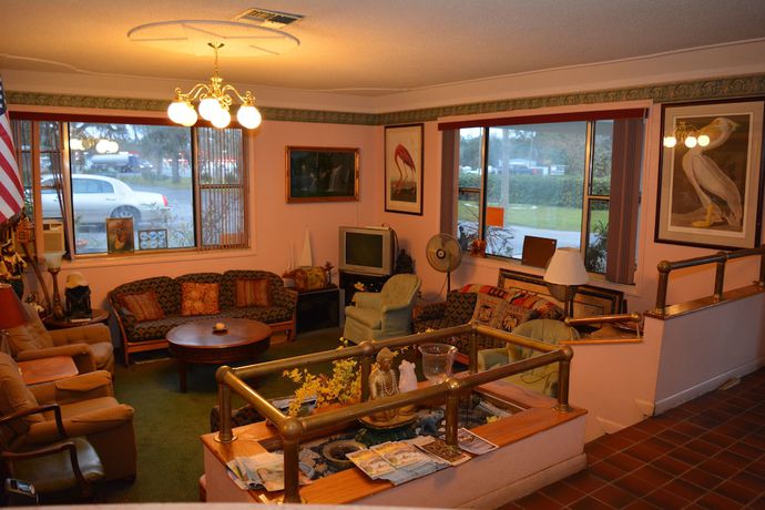 Imagen de los interiores del Hotel Suwannee Gables Motel and Marina. Foto 19