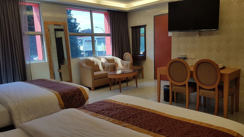 Imagen de la habitación del Hotel Suwara Hotel. Foto 12