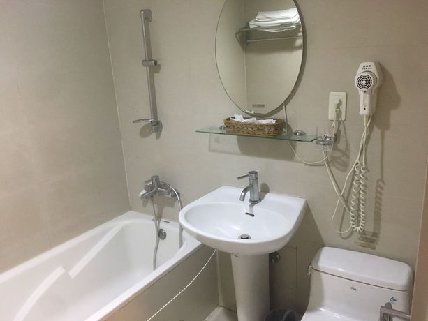 Imagen de la habitación del Hotel Suye. Foto 4