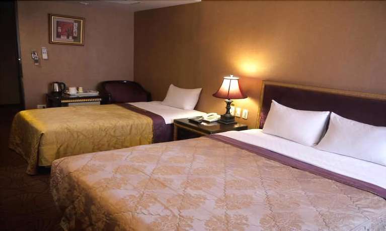 Imagen de la habitación del Hotel Suye. Foto 8