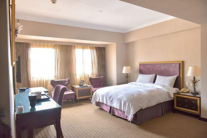Imagen de la habitación del Hotel Suye. Foto 18