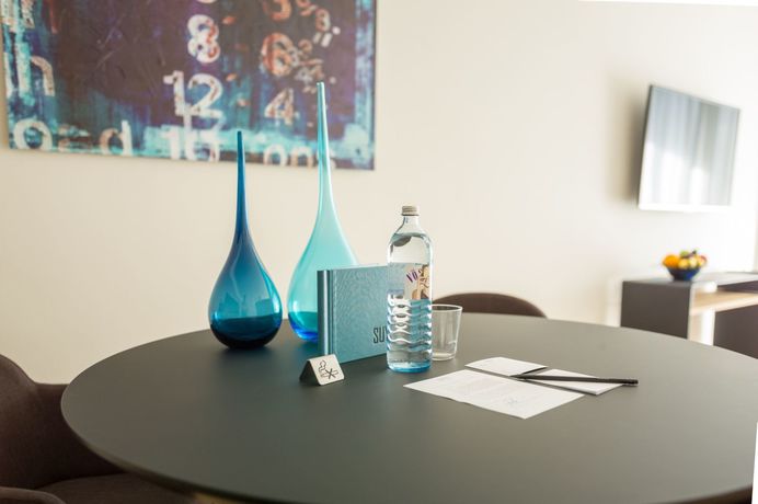 Imagen de la habitación del Hotel Suytes Business Studios. Foto 10