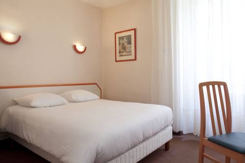 Imagen de la habitación del Hotel Suzane. Foto 7