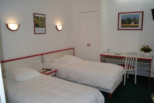 Imagen de la habitación del Hotel Suzane. Foto 16